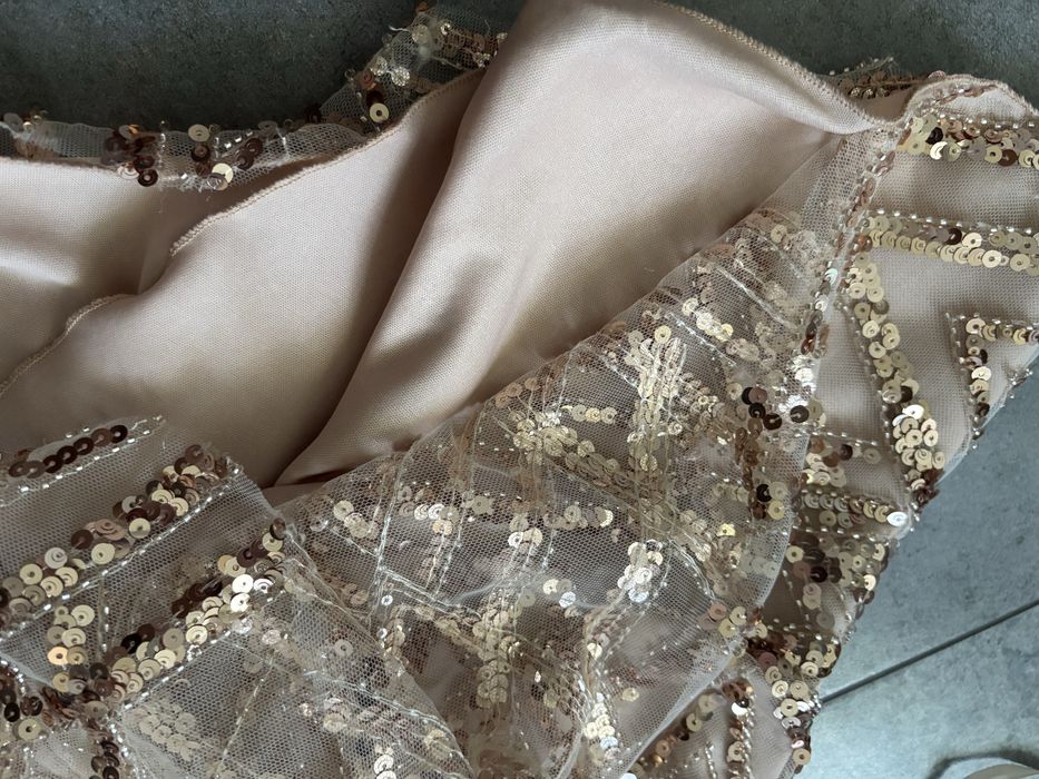 Allure рокля с пайети в цвят Nude S размер