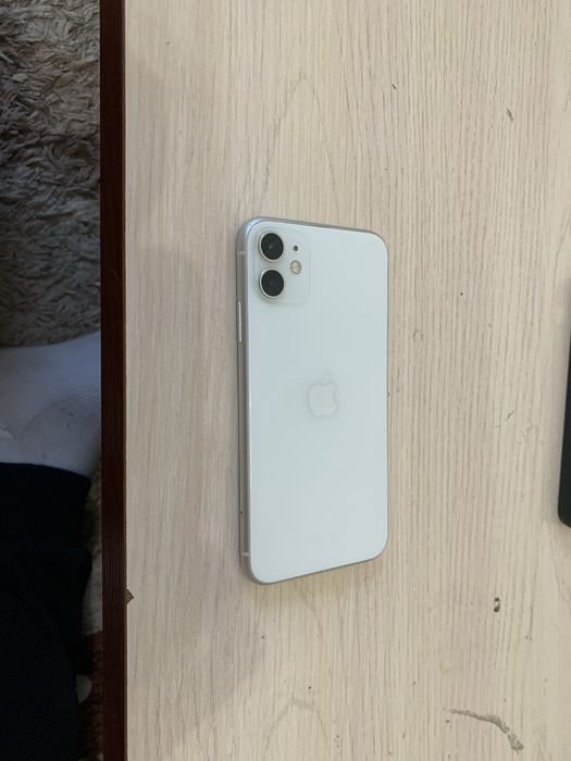 Айфон 11 обменаю