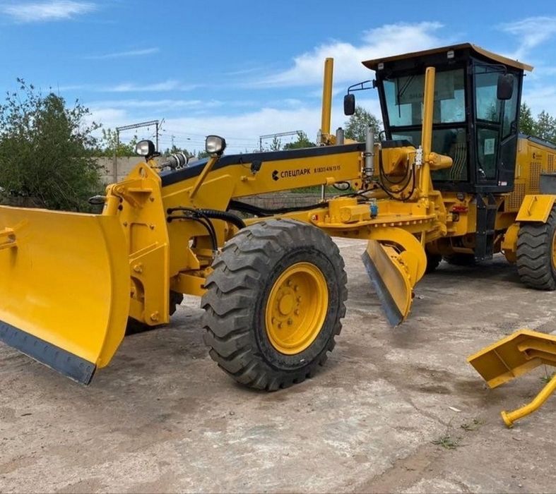 Аренда  спецтехники и пикапов