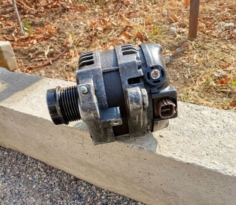 Toyota 40 генератор