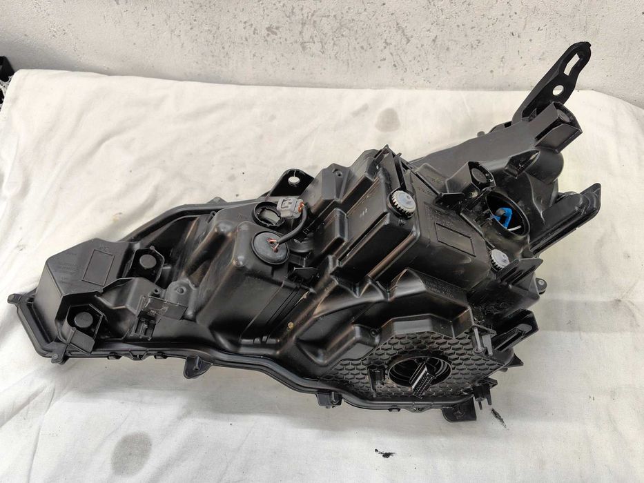 Оригинален фар Лексус  Lexus UX UX250h Full Led