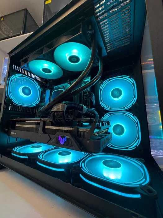 PROMO PC Ryzen 7 8700F,RX6800XT16GB RAM32GB DDR5 SSD 1TB Rate,TVA!