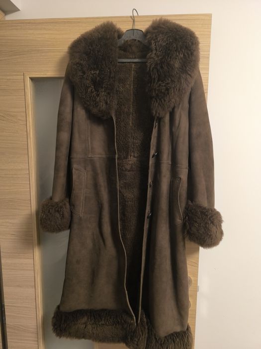 Дълго зимно палто