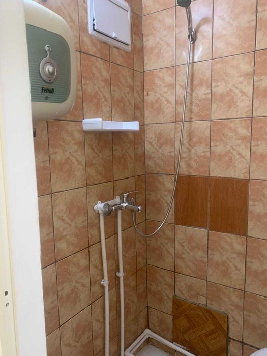 Închiriez garsonieră renovată recent - lângă liceul Sportiv