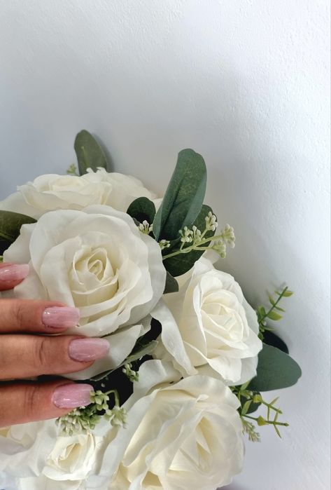 Manichiura cu gel Slatina