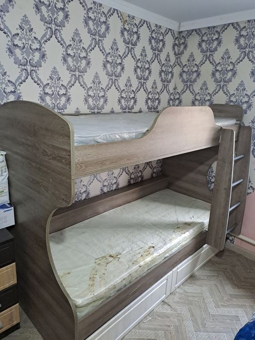 Двухэтажный диван