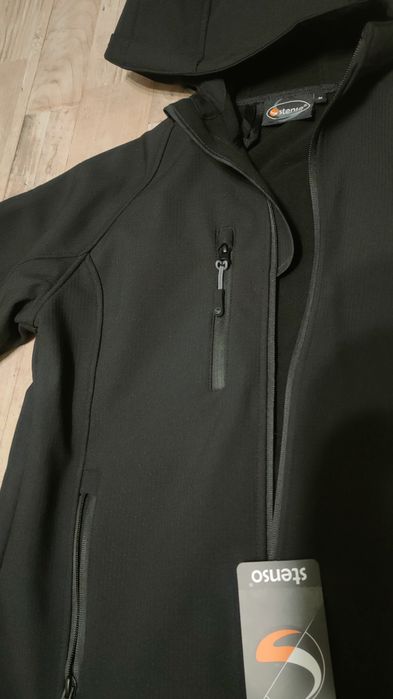 Страхотно яке - спортно, ветровка