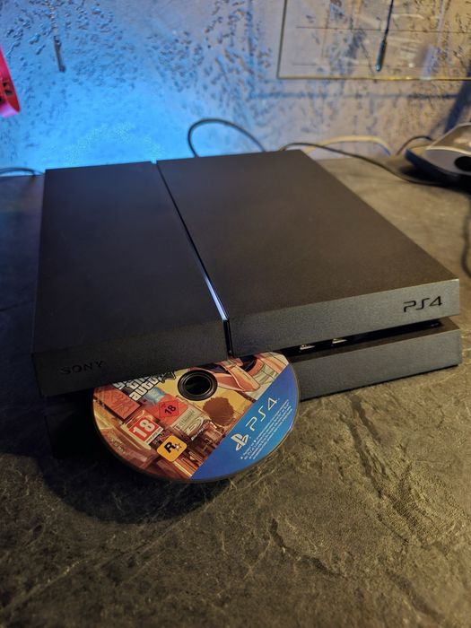 Конзола Sony Playstation 4 CUH-1216A