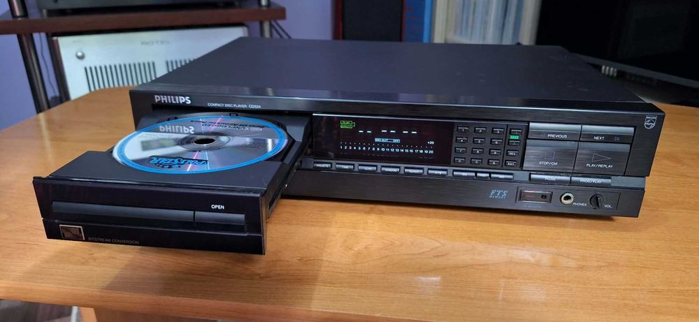 CD Philips CD-824 Cu Telecomanda