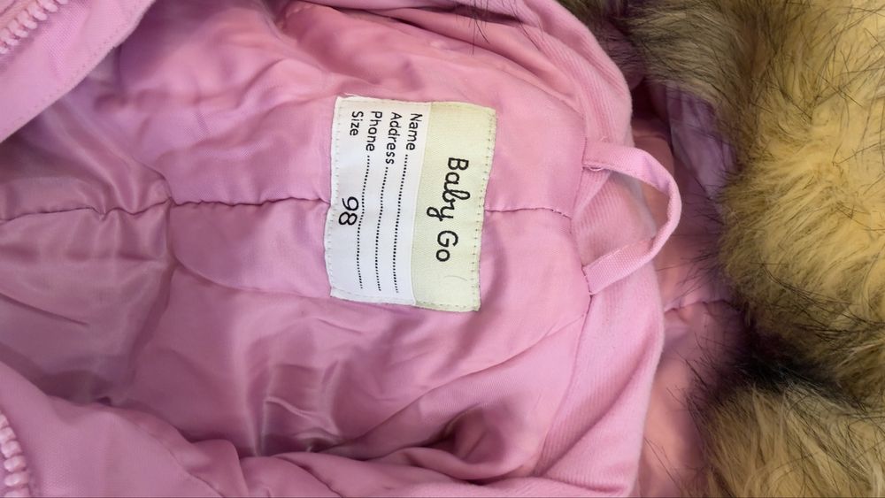 Продам комбинезон для девочки.