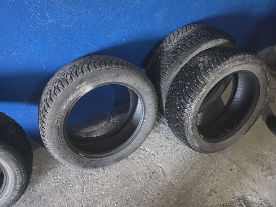 Продам зимний резину 215/55/17
