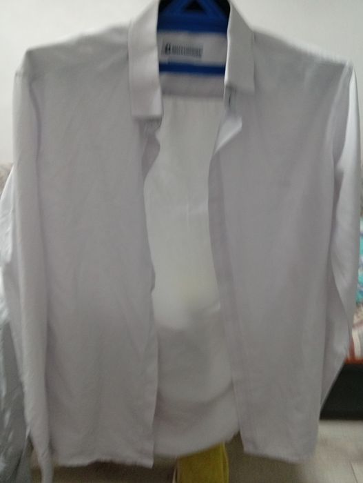 Продам белые рубашки