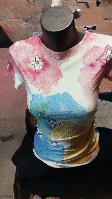 Страхотна стилна тениска