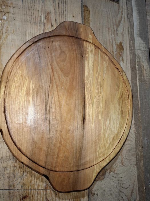 Vând diferite modele de platouri