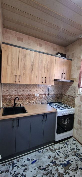 Юнусабад 4 Билюр 2/1/4 балкон 2х6м, мебель и техника