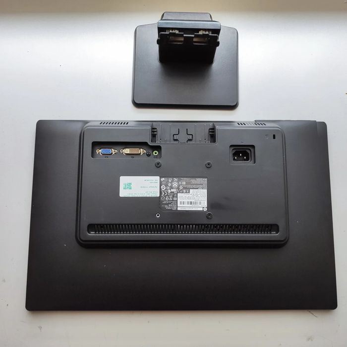 Монитор HP 20 дюймов