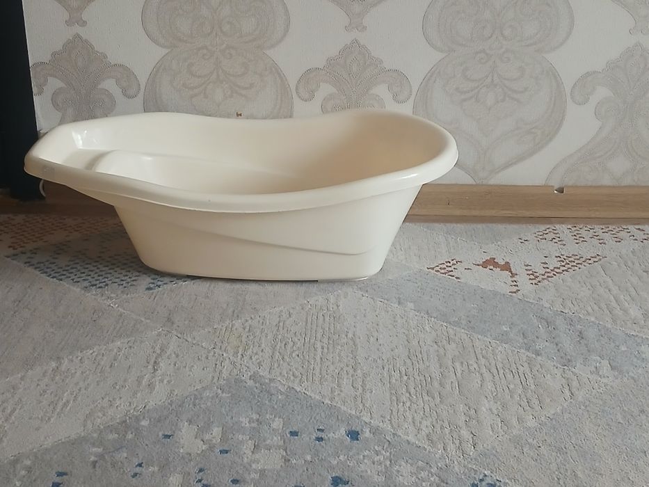 Отдам бесплатно ванночку