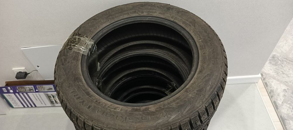 Шины шипованные...