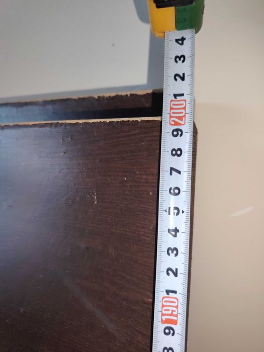 двери 2 штуки 2
самовывоз,
цена:100.000.uzs за 2штуки 200см/80см