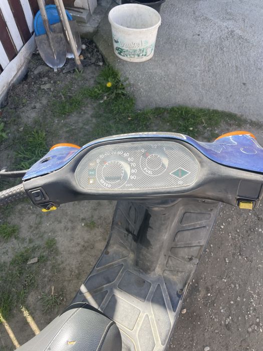 Vand scuter piaggio gilera de 70 cc in 2 t