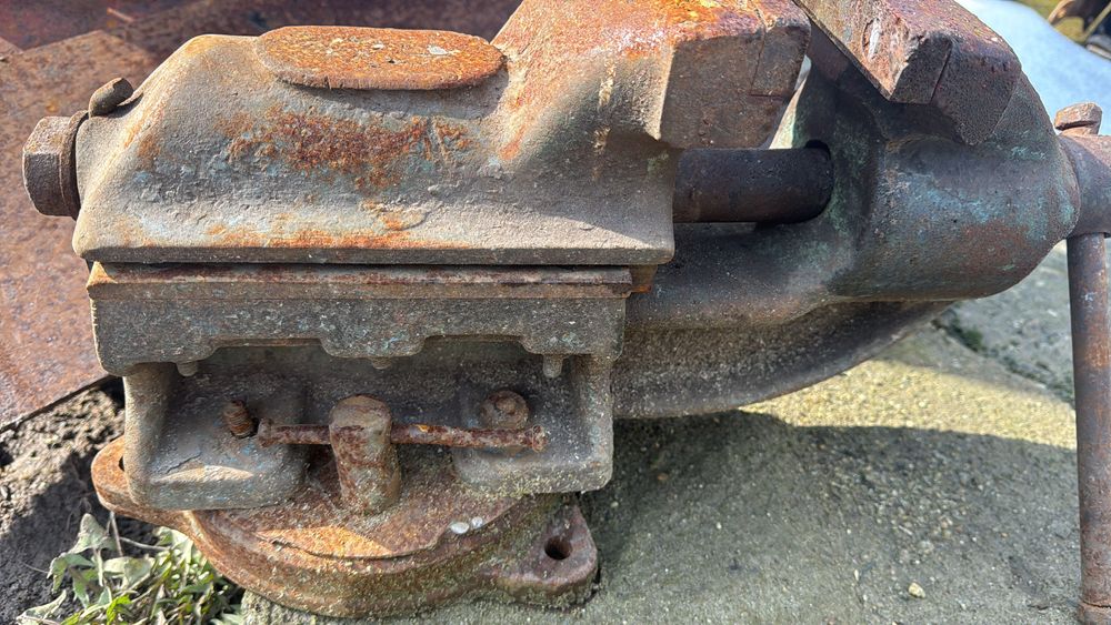 Compresor ECR 350 Uzina Timpuri noi. Menghină 150 mm