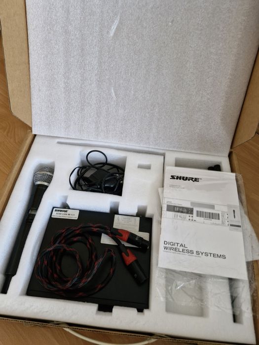 Микрофон Shure QLXD4 Beta58A черный