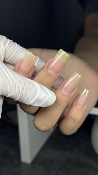 Нужны модели для съемки ногтей