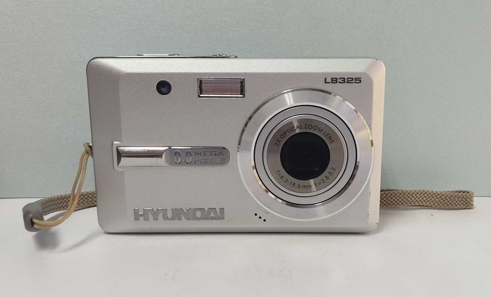 Като нов компактен фотоапарат HYUNDAI L8325