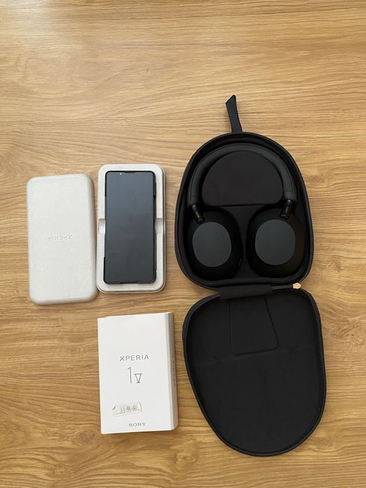 Sony Xperia 1 V и слушалки WH-1000XM5