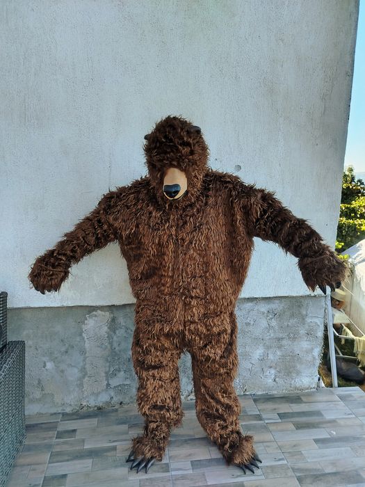 Костюм на мечка .