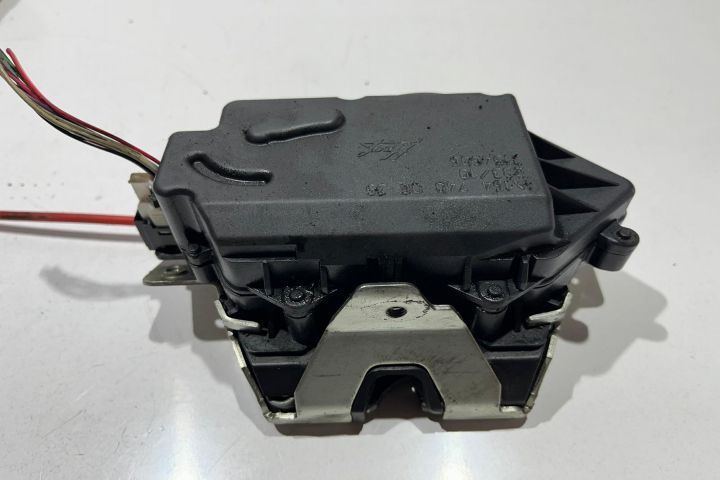 Broasca incuietoare haion portbagaj A1647400635 Mercedes-Benz ML W164