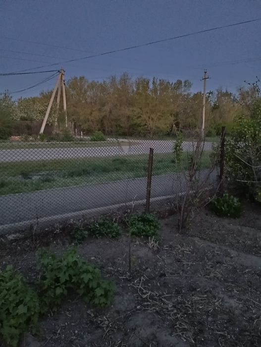 Продам очень теплый дом , хоз постройки , огород ,