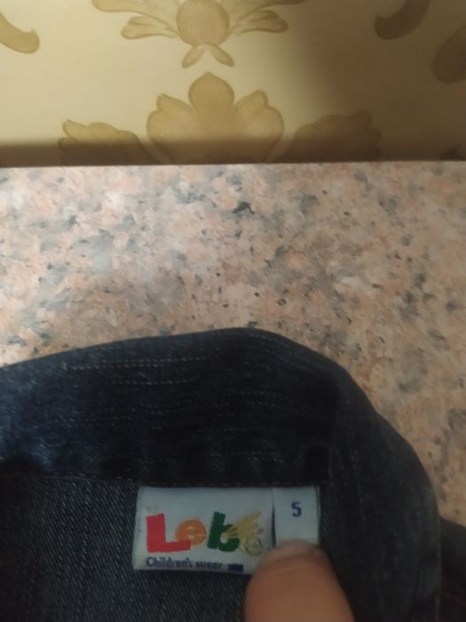 Продам курточки на мальчика и девочку