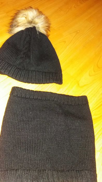Продам   шапку  и  шарф  труба