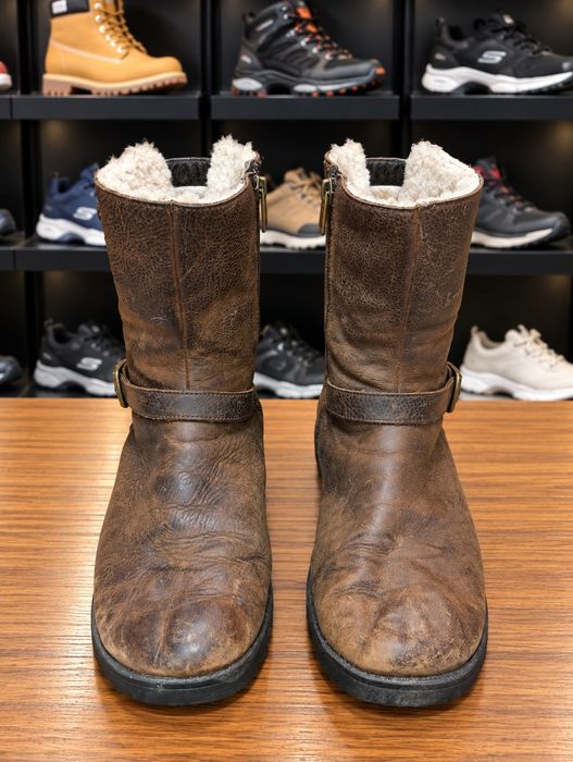 UGG кожени ботуши N 39,5