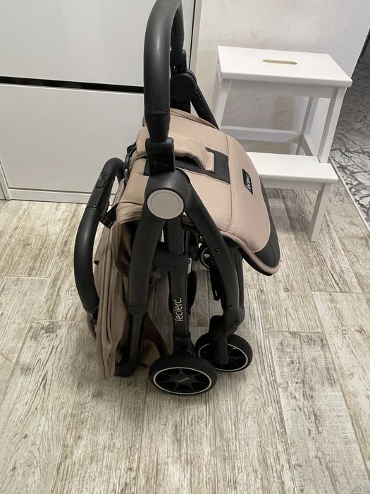 Carucior leclerc magic fold