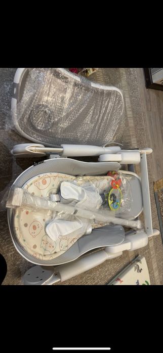 Стульчик для кормления и шезлонг