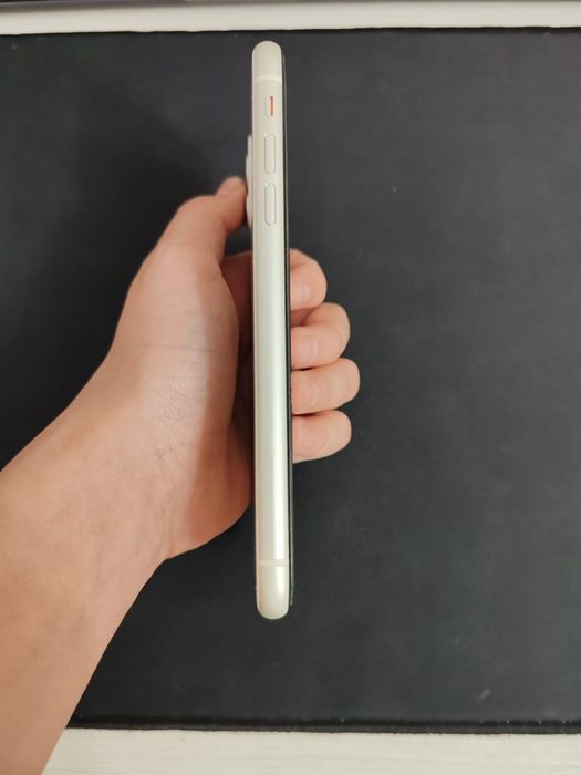 Айфон 11 128 гб.