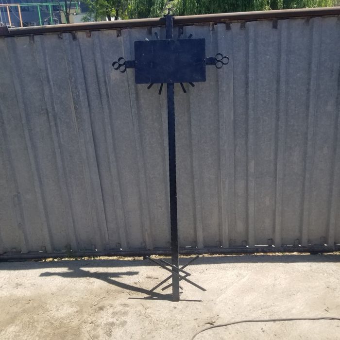 cruce din metal facuta manual
