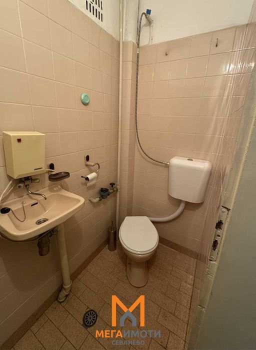 Дава се под наем Тристаен апартамент в Севлиево - 98 кв.м за 229.5 € - Снимка #7