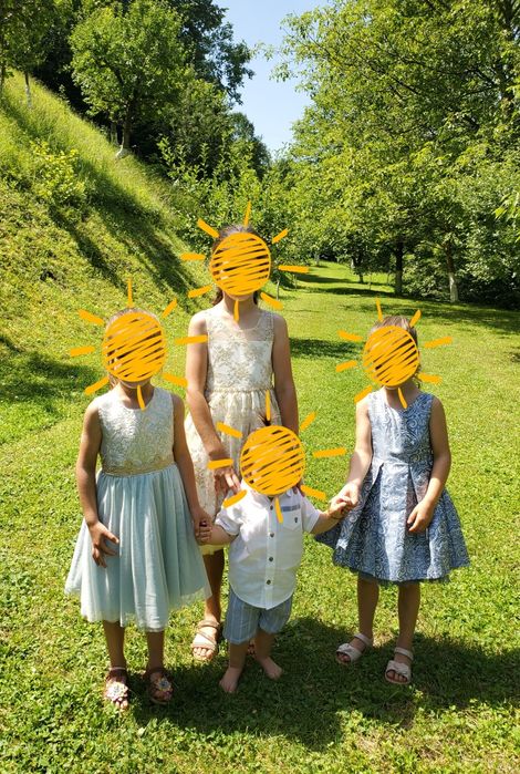 Rochita eleganta 7-8 ani