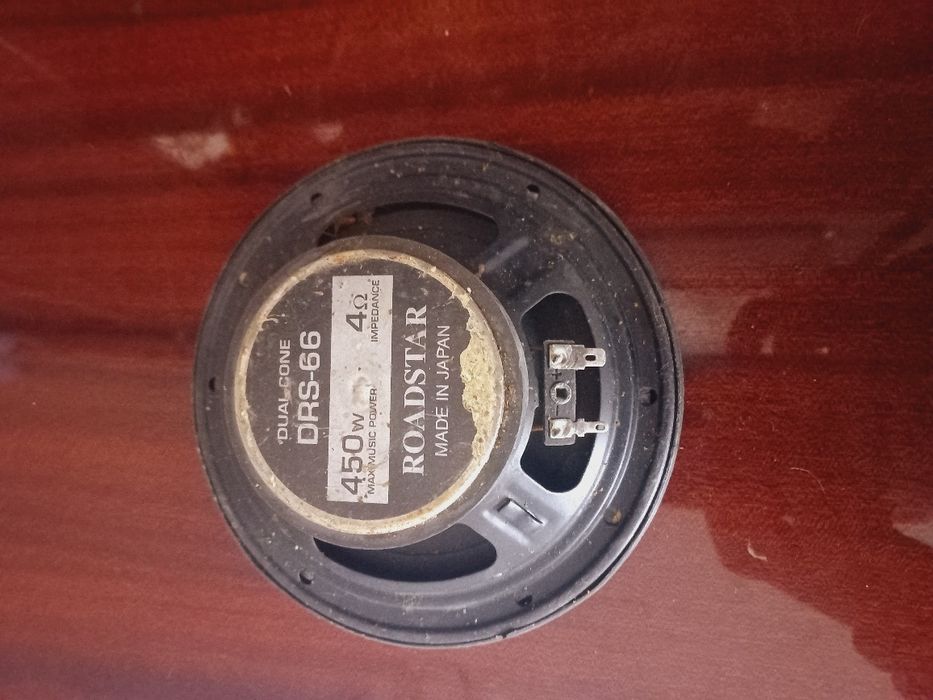 Динамики для аудио аппарата.