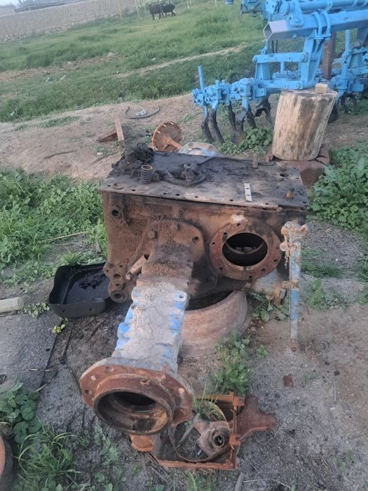 MTZ 80 zapchasti orqa zadnimos yoriq joyi yuq i