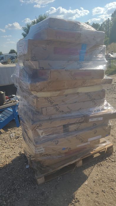 Paleti de mobila 1/1 preț 1300lei paletul