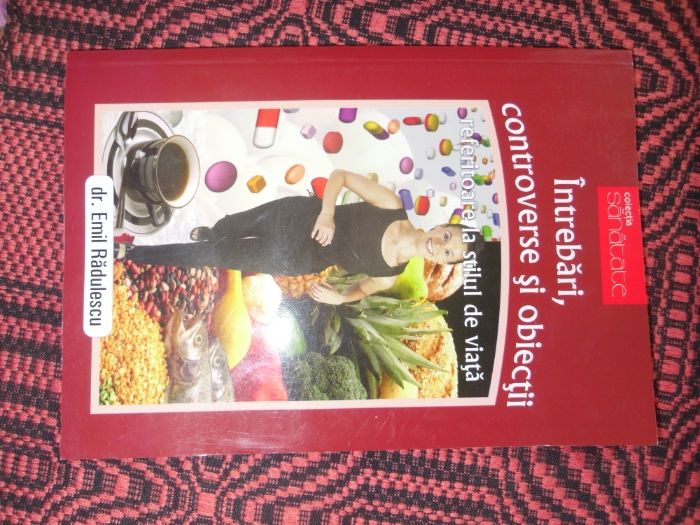 set 2 carti Nostradamus si Horoscop