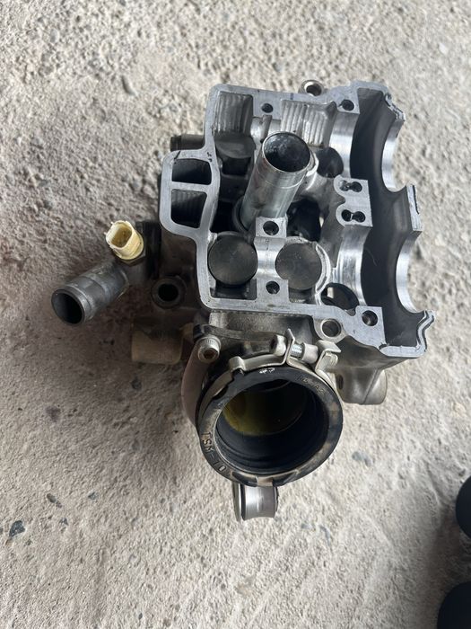 Vand Yamaha yz250f piese