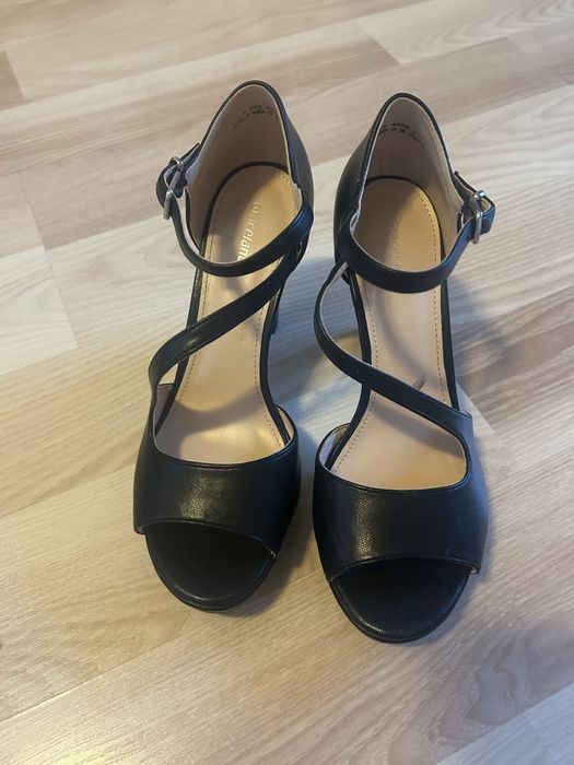 Sandale cu platforma Graceland 37