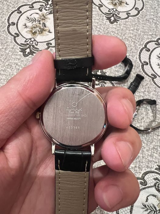 Сагаттар сатылады. Почти новый колданылмаган.