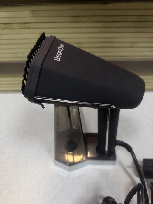 Парна ютия STEAMONE SN300SB