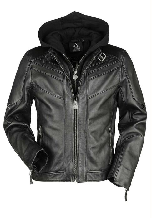 Продавам кожено яке "Legacy" Leather Jacket black by Assassin's Creed
